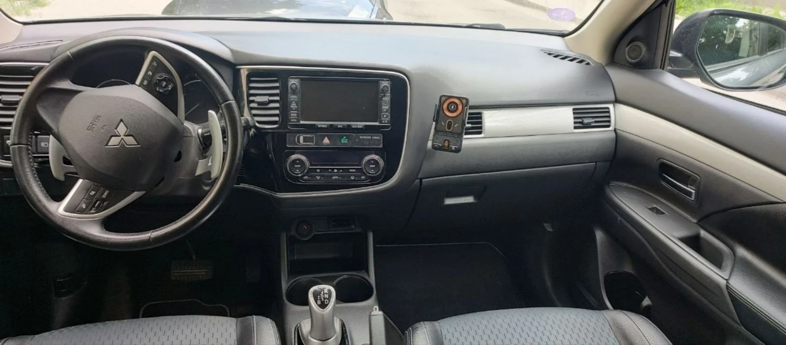 Mitsubishi Outlander, снимка 5 - Автомобили и джипове - 54877911
