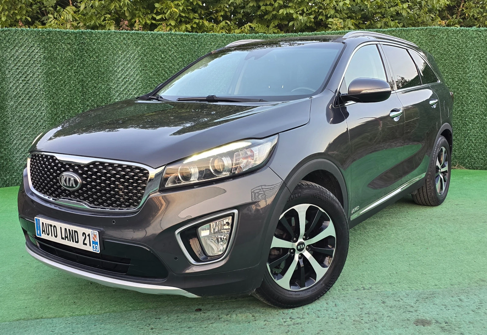 Kia Sorento 2.2CRDI* 200кс* AWD* 6+ 1* 175000км, снимка 2 - Автомобили и джипове - 55073509