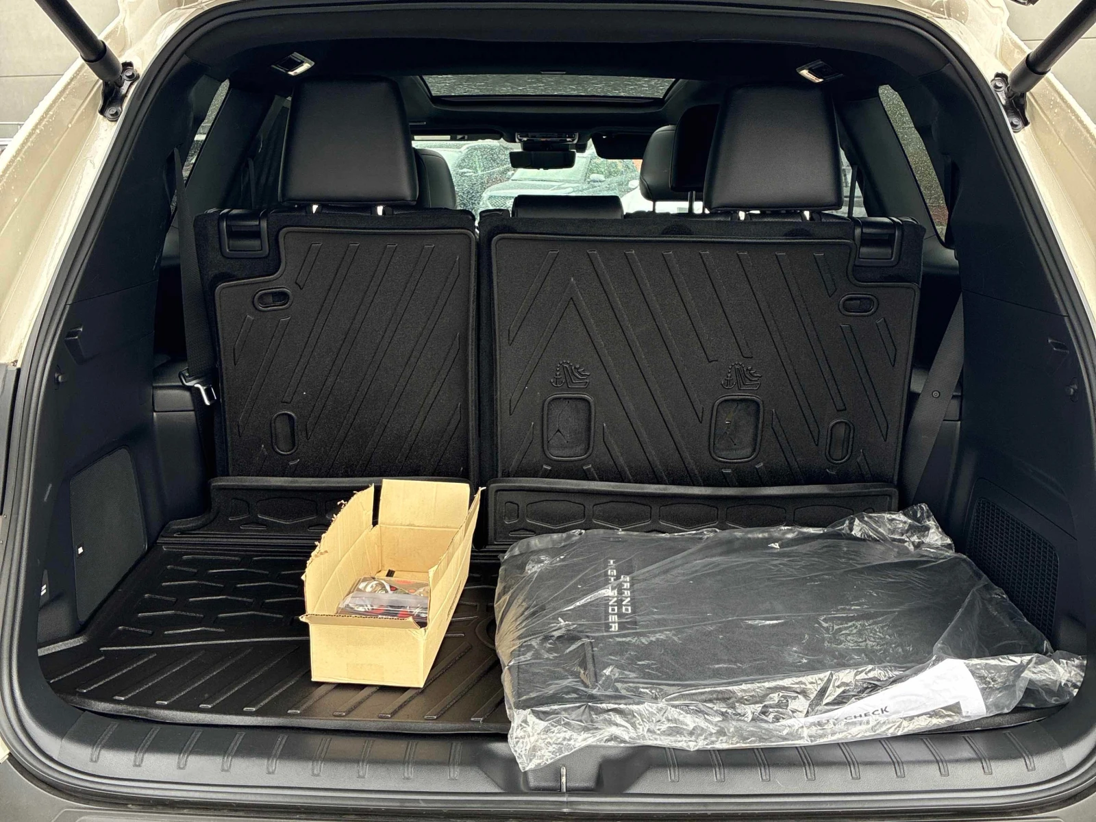 Toyota Highlander Hybrid Platinum / 360 / jbl / Обдухване , снимка 11 - Автомобили и джипове - 55986757
