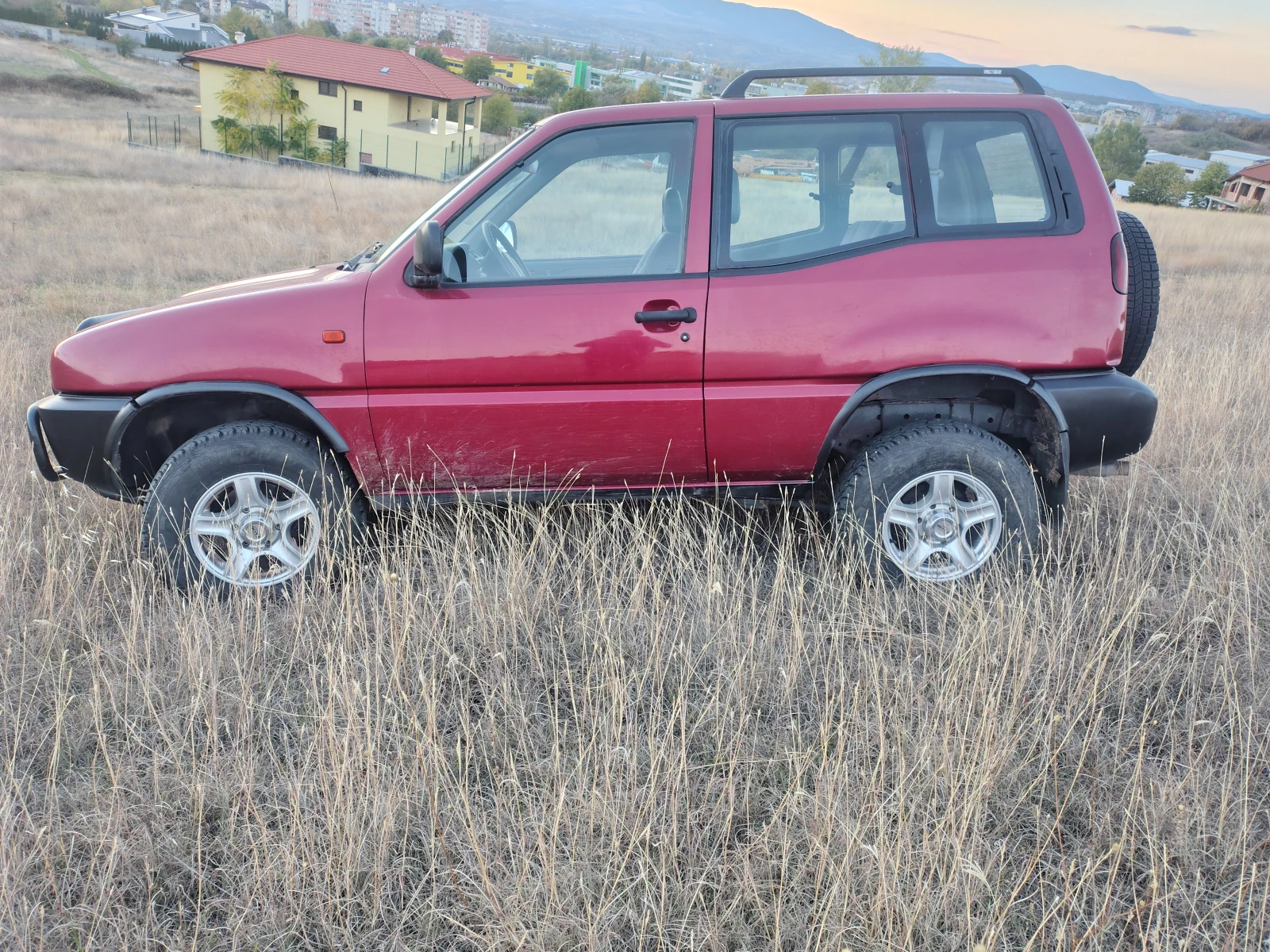 Nissan Terrano Klimatik , снимка 3 - Автомобили и джипове - 56717781