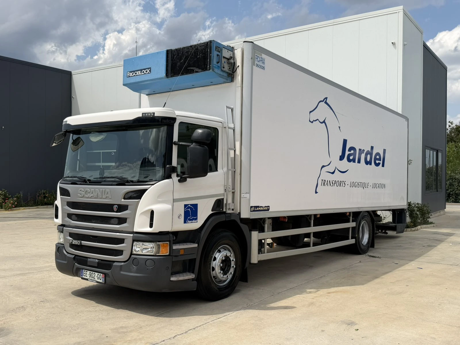 Scania P 250 хладилен, снимка 3 - Камиони - 55612690
