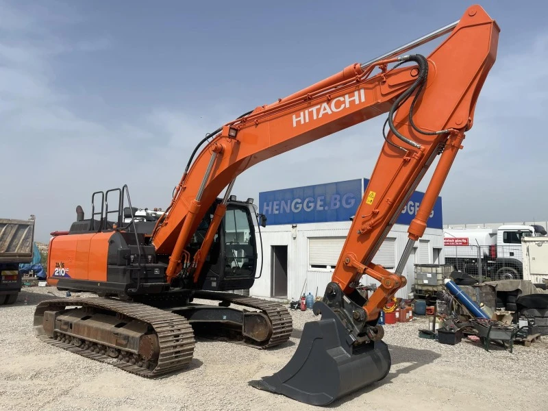 Багер Hitachi ZX 210 LC-6, снимка 16 - Индустриална техника - 45302340