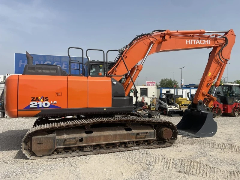 Багер Hitachi ZX 210 LC-6, снимка 8 - Индустриална техника - 45302340