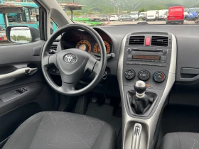 Toyota Auris 106000км, снимка 13