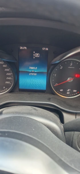 Mercedes-Benz C 220 220d 4MATIC , снимка 17