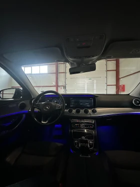 Mercedes-Benz E 200, снимка 3