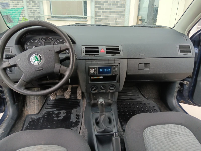 Skoda Fabia 1.4, снимка 10 - Автомобили и джипове - 46901227