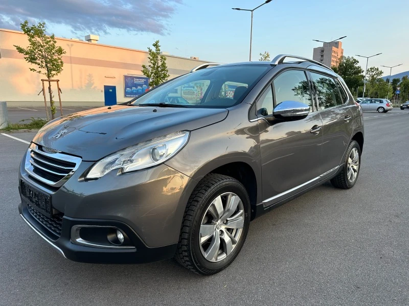 Peugeot 2008 1.2i* ALLURE* 81000км* , снимка 1 - Автомобили и джипове - 47777332