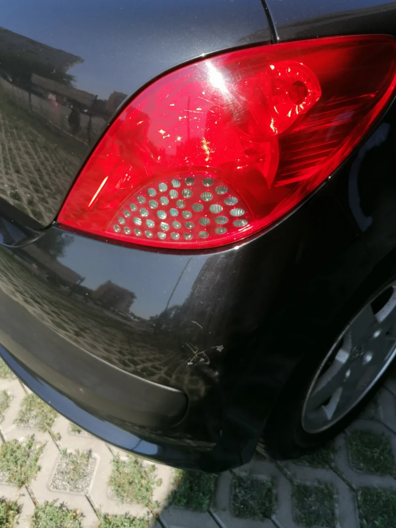 Peugeot 207 1.4 HDI, снимка 9 - Автомобили и джипове - 47055993