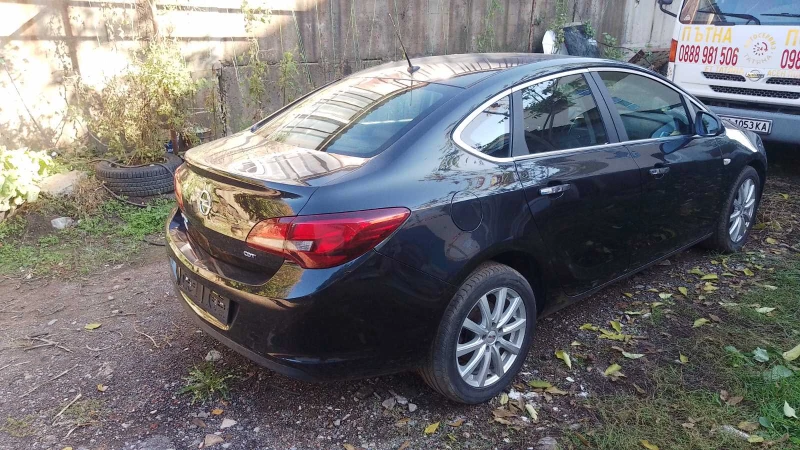 Opel Astra 1.7 CDTI, снимка 3 - Автомобили и джипове - 48400539