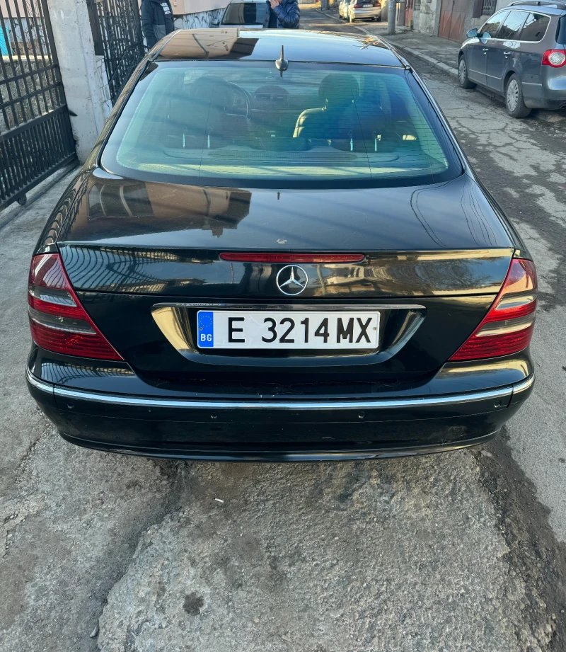 Mercedes-Benz E 270 2.7/177кс/2002, снимка 6 - Автомобили и джипове - 48392562