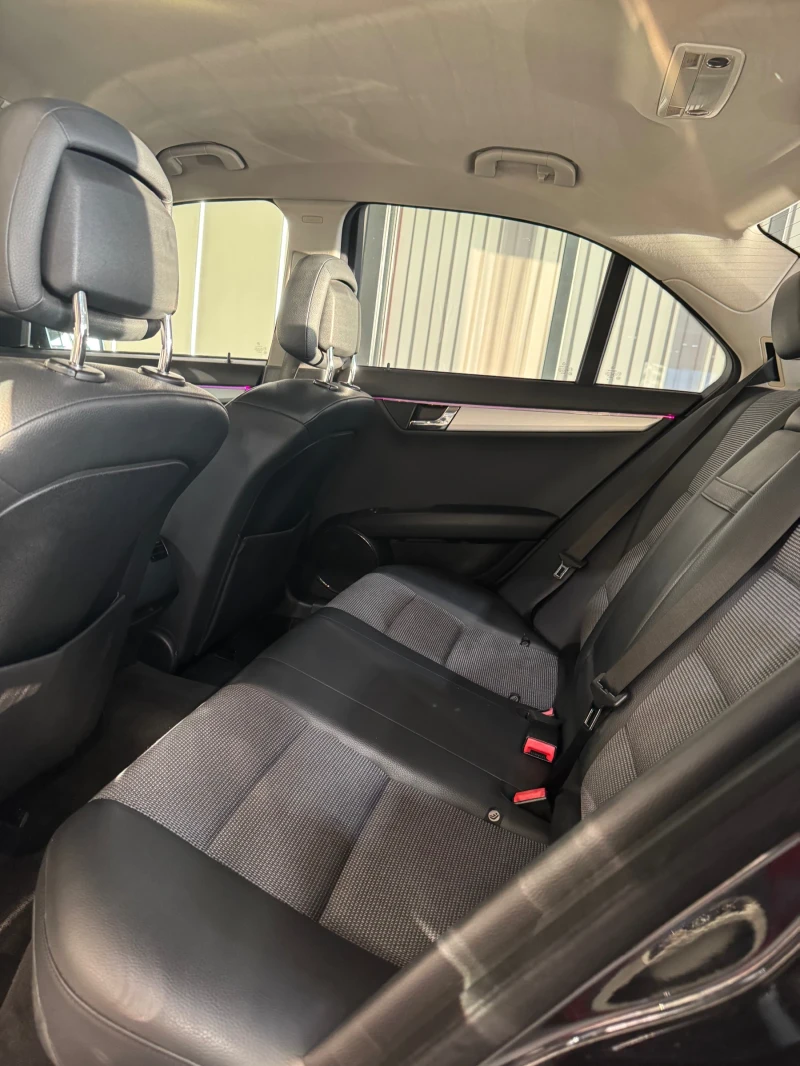 Mercedes-Benz C 320 4 MATIC * LED * , снимка 5 - Автомобили и джипове - 52079032