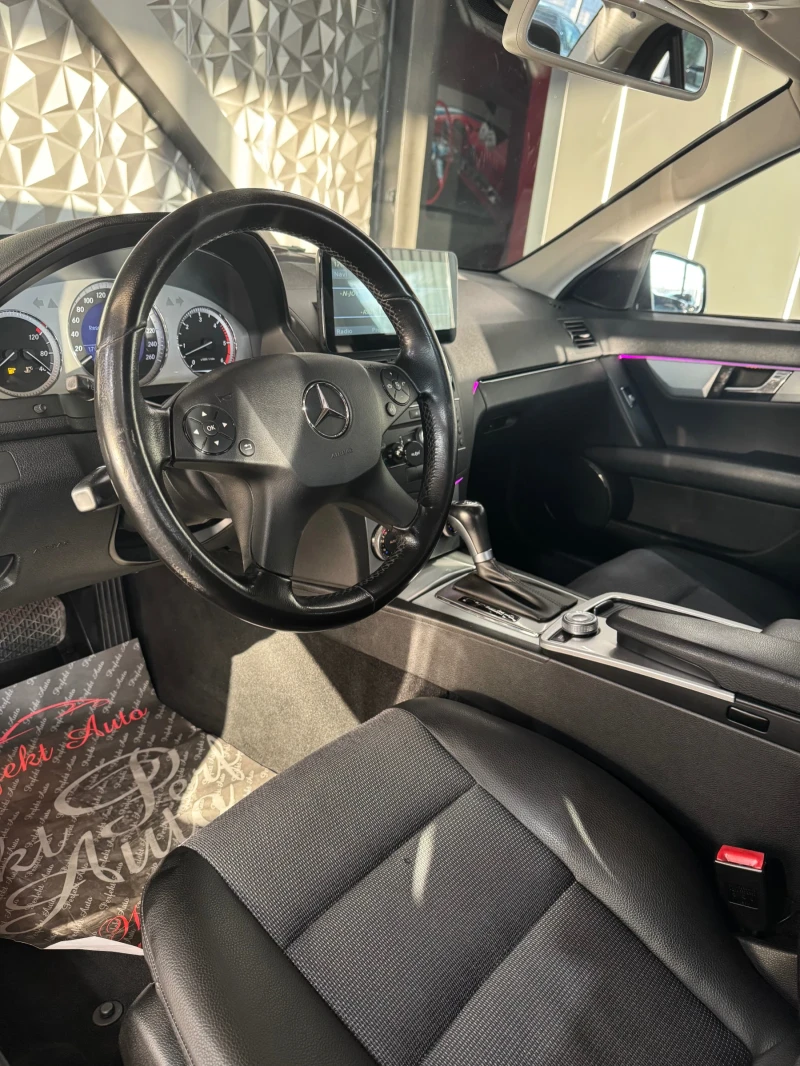 Mercedes-Benz C 320 4 MATIC * LED * , снимка 7 - Автомобили и джипове - 52079032