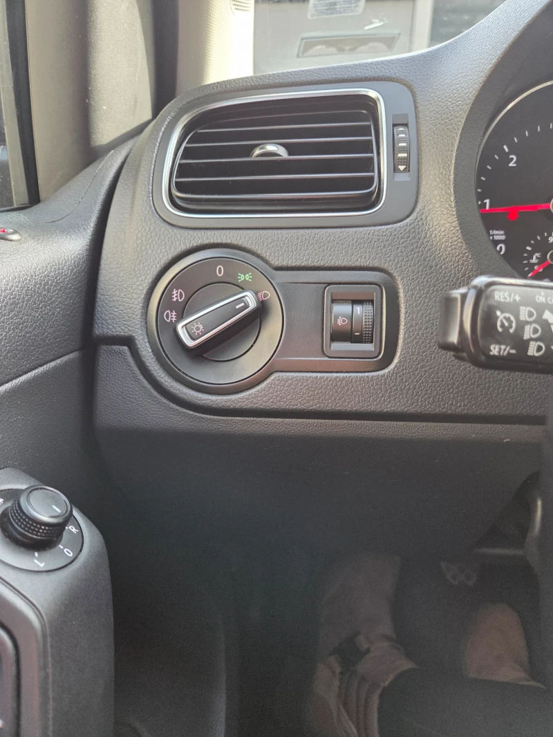 VW Polo, снимка 10 - Автомобили и джипове - 52806690