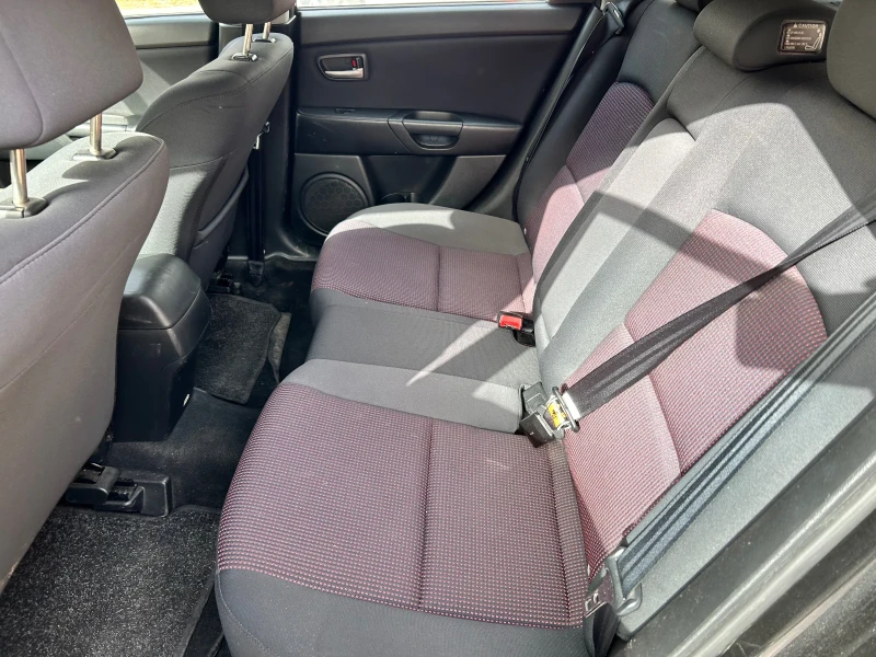 Mazda 3, снимка 9 - Автомобили и джипове - 53276218