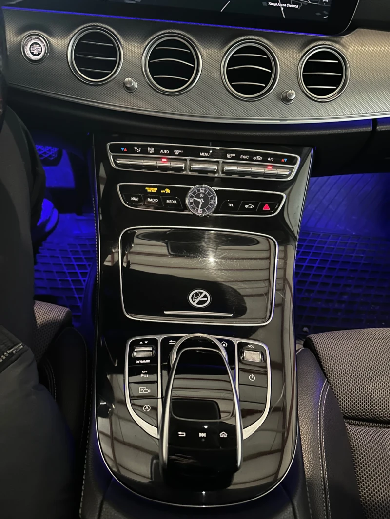 Mercedes-Benz E 200, снимка 7 - Автомобили и джипове - 53492046