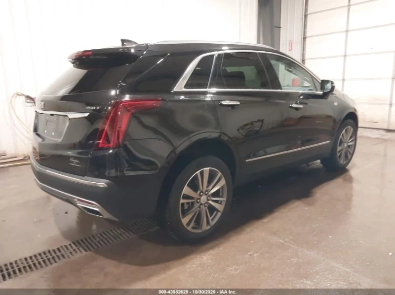 Cadillac XT5 2l Awd Premium Luxury, снимка 4 - Автомобили и джипове - 53518775