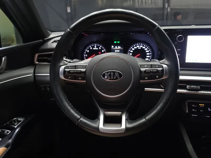 Kia K5 2.0 Prestige, снимка 13 - Автомобили и джипове - 55739444