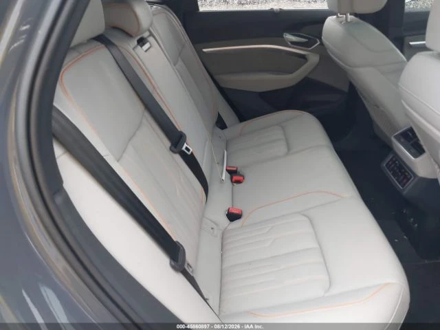 Audi E-Tron Q8 PRESTIGE QUATTRO, снимка 13 - Автомобили и джипове - 56739889