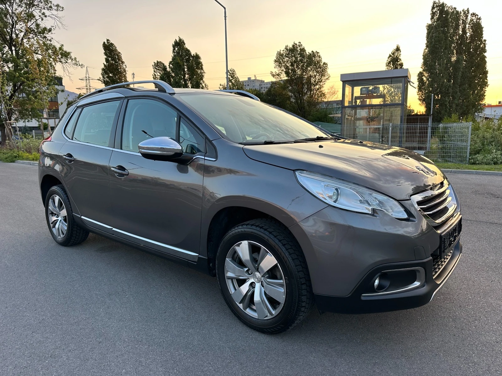 Peugeot 2008 1.2i* ALLURE* 81000км*  - изображение 3