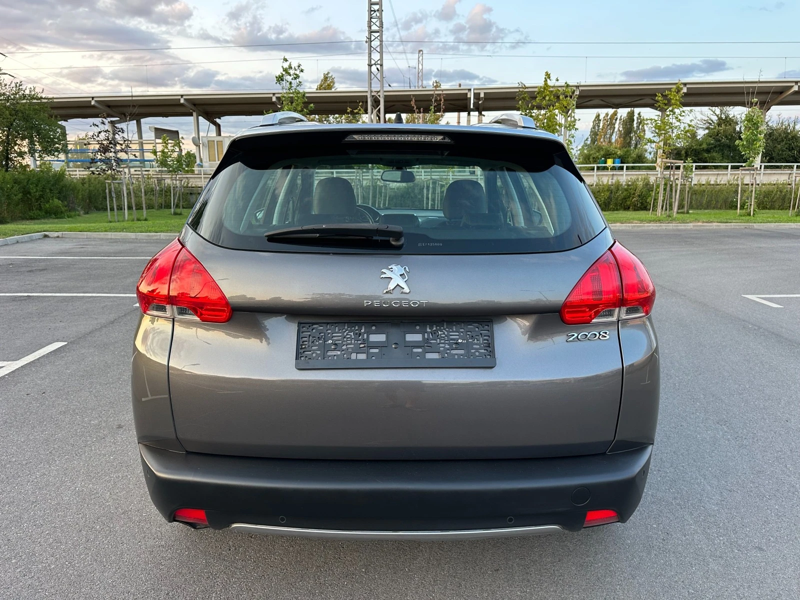 Peugeot 2008 1.2i* ALLURE* 81000км*  - изображение 5