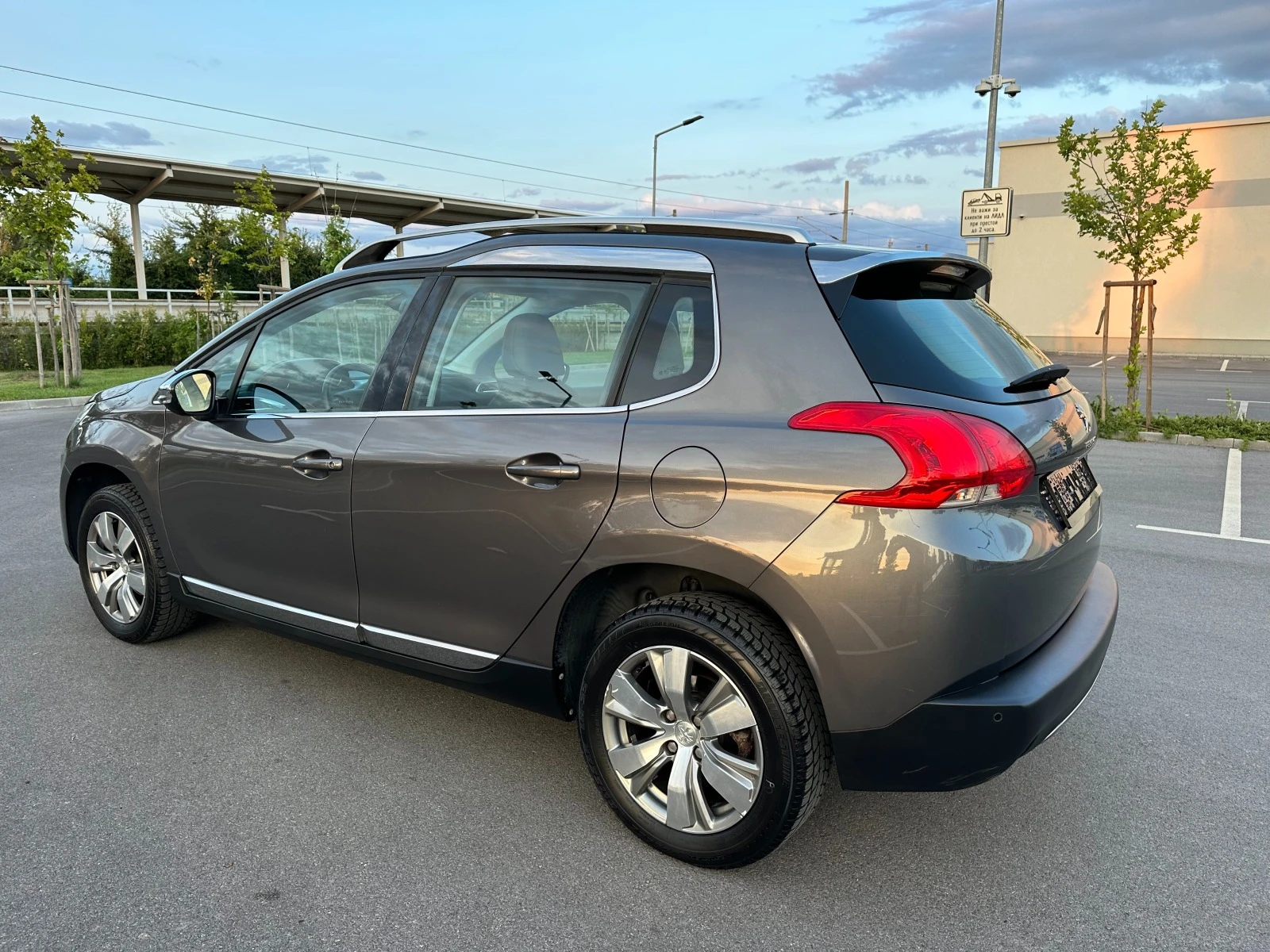 Peugeot 2008 1.2i* ALLURE* 81000км*  - изображение 6