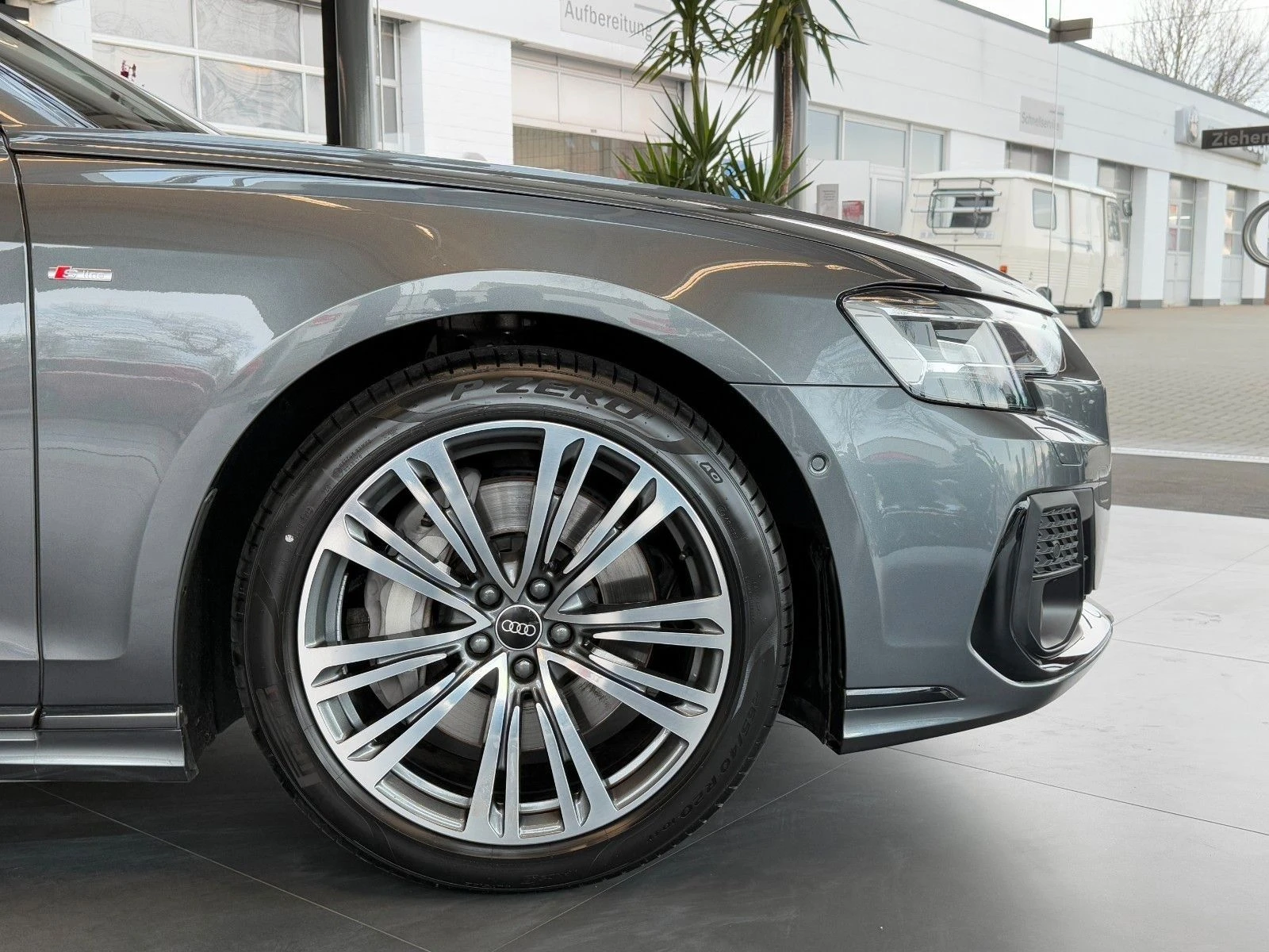 Audi A8 55 TFSI/ QUATTRO/ S-LINE/ B&O/MATRIX/ 360/HEAD UP/ - изображение 7