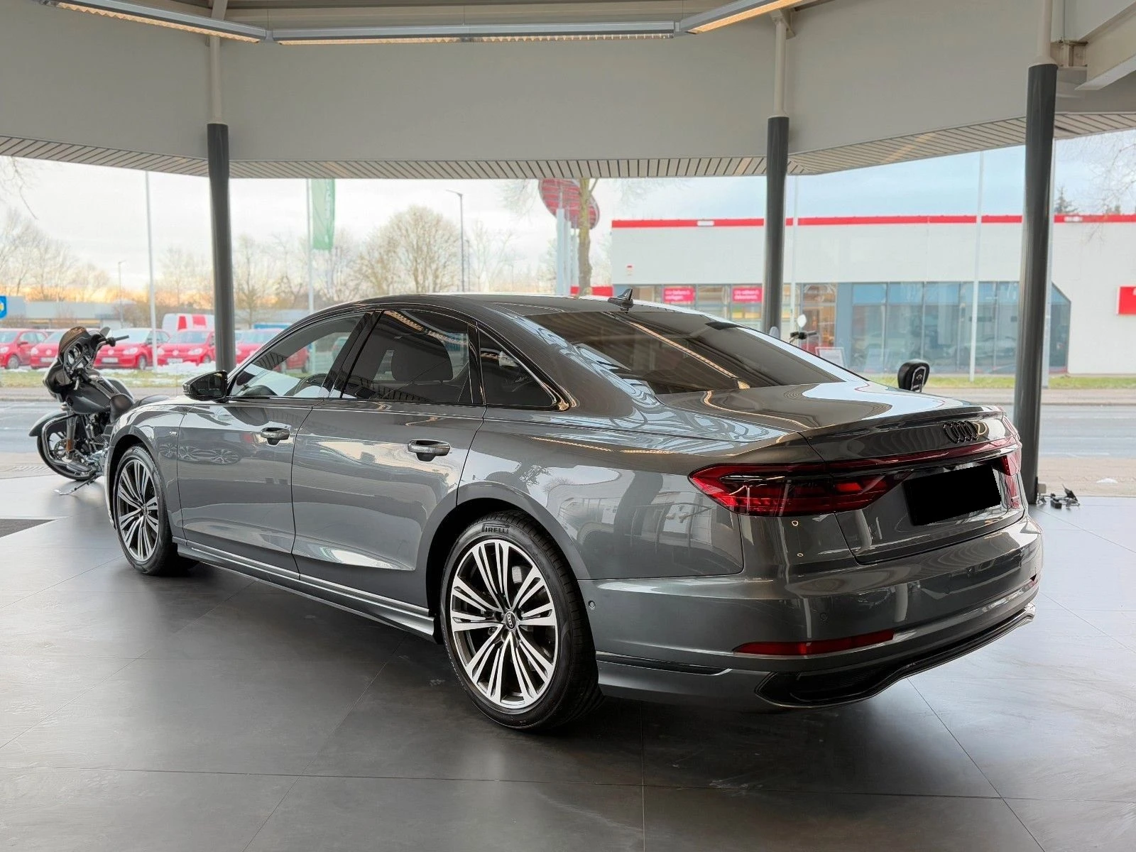 Audi A8 55 TFSI/ QUATTRO/ S-LINE/ B&O/MATRIX/ 360/HEAD UP/ - изображение 4