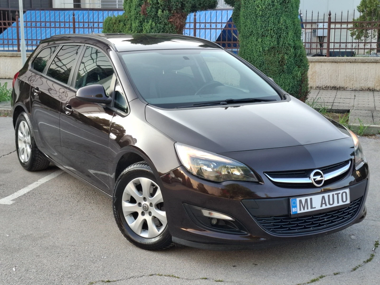 Opel Astra 1.6CDTI 110hp * EURO 6 * КЛИМАТИК * ЛИЗИНГ *  - изображение 2