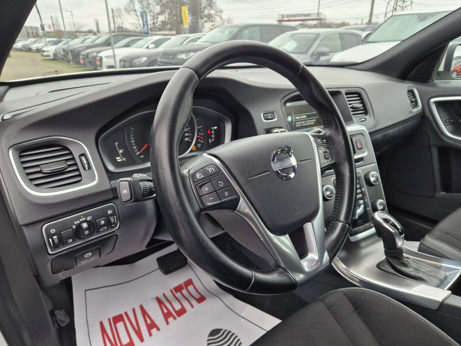 Volvo V60 2.0D-163кс-AUTOMATIC-FACE LIFT - изображение 8