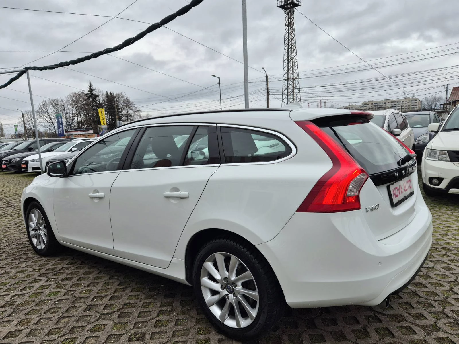 Volvo V60 2.0D-163кс-AUTOMATIC-FACE LIFT - изображение 2
