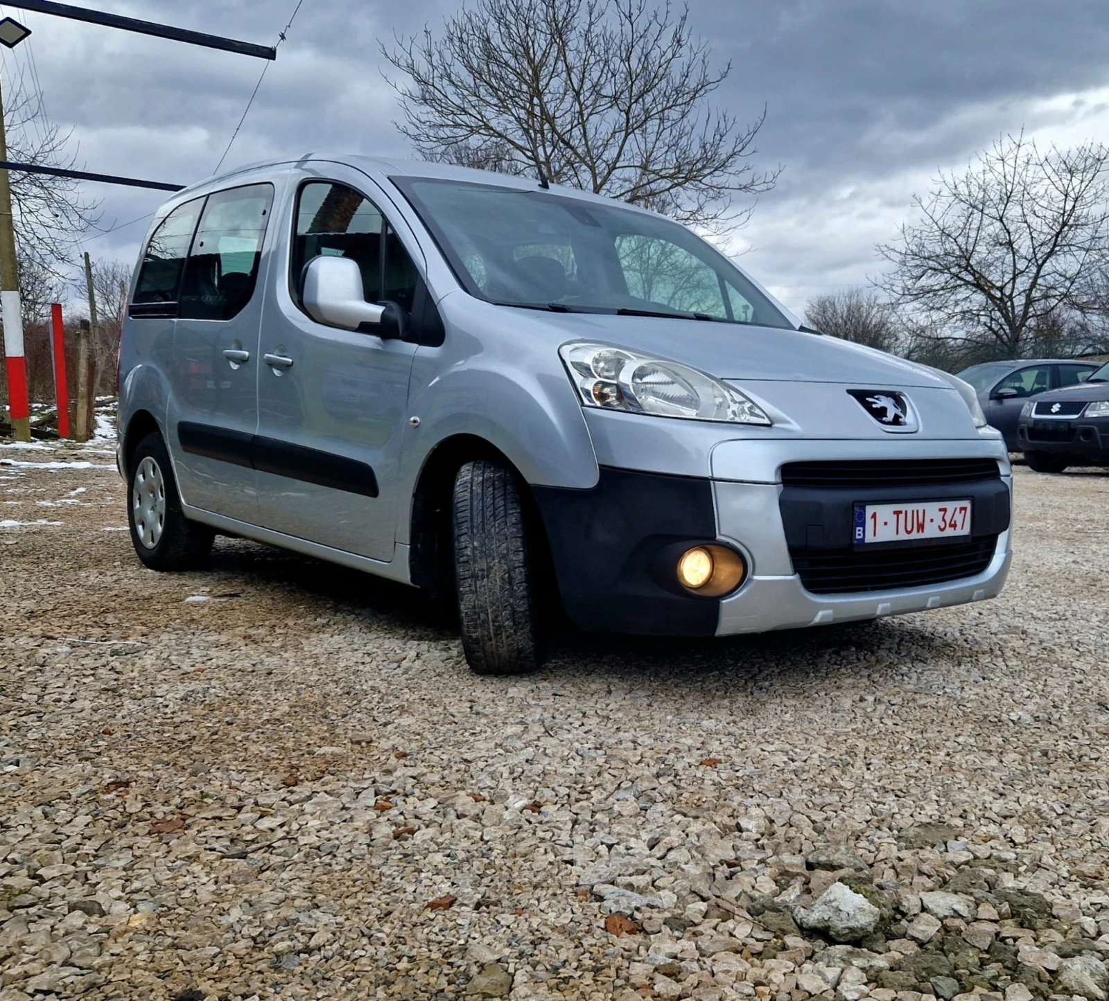 Peugeot Partner 1.6HDI 92к.с. 7местен  - изображение 3