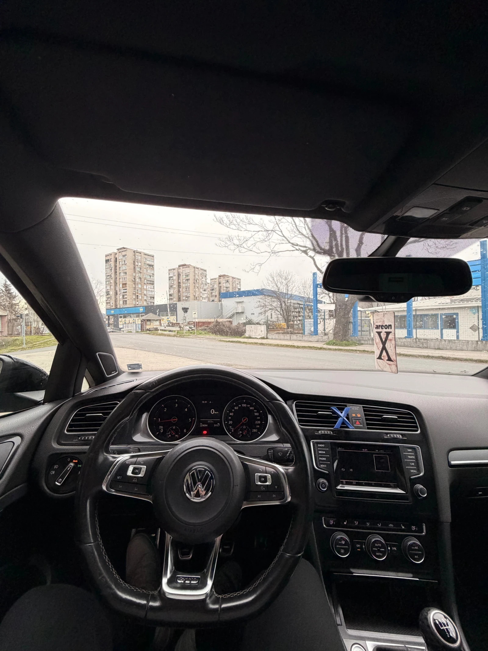 VW Golf, снимка 11 - Автомобили и джипове - 54477079
