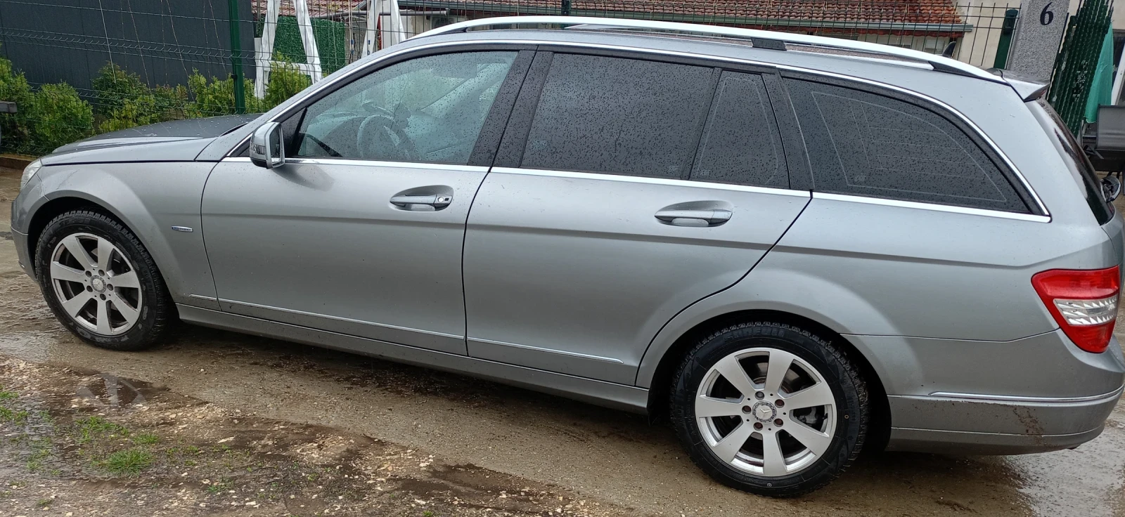 Mercedes-Benz C 220, снимка 5 - Автомобили и джипове - 54369687