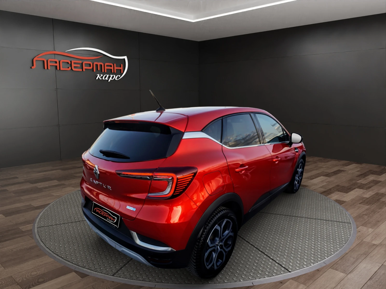 Renault Captur 1.6E-TECH HYBRID INTENS, снимка 3 - Автомобили и джипове - 54393058