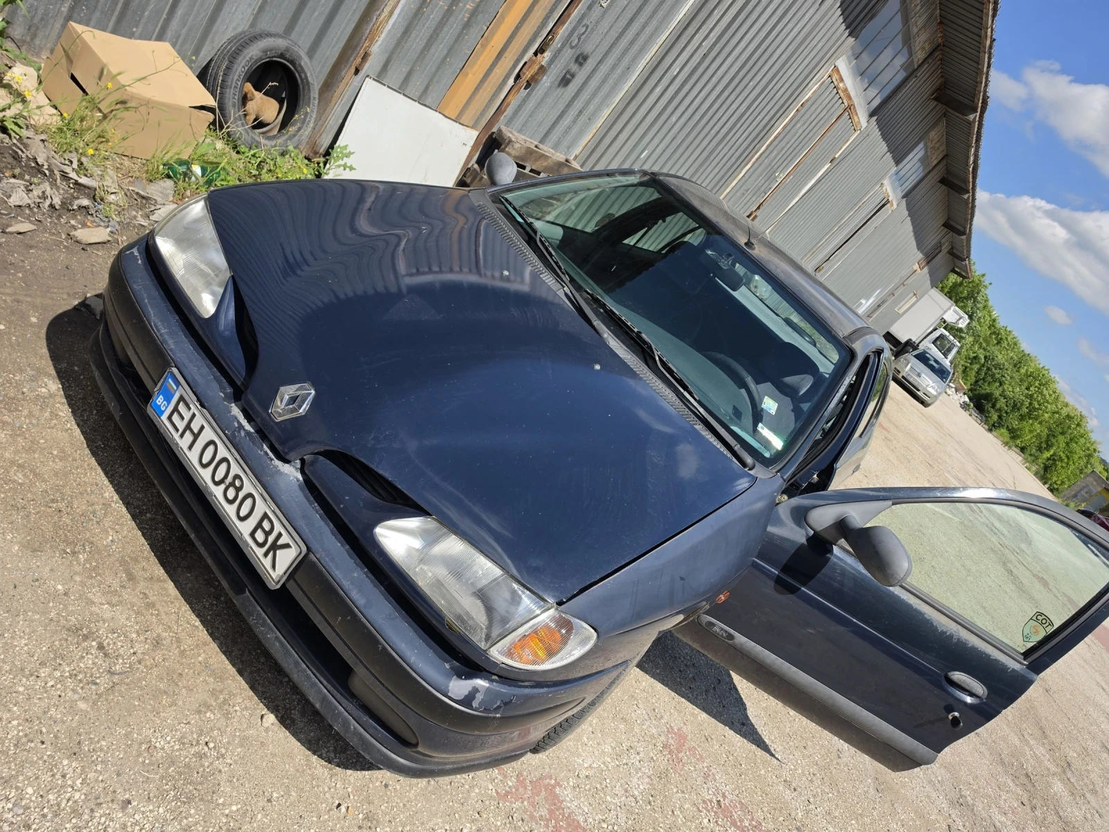 Renault Megane 1600, снимка 9 - Автомобили и джипове - 54593887