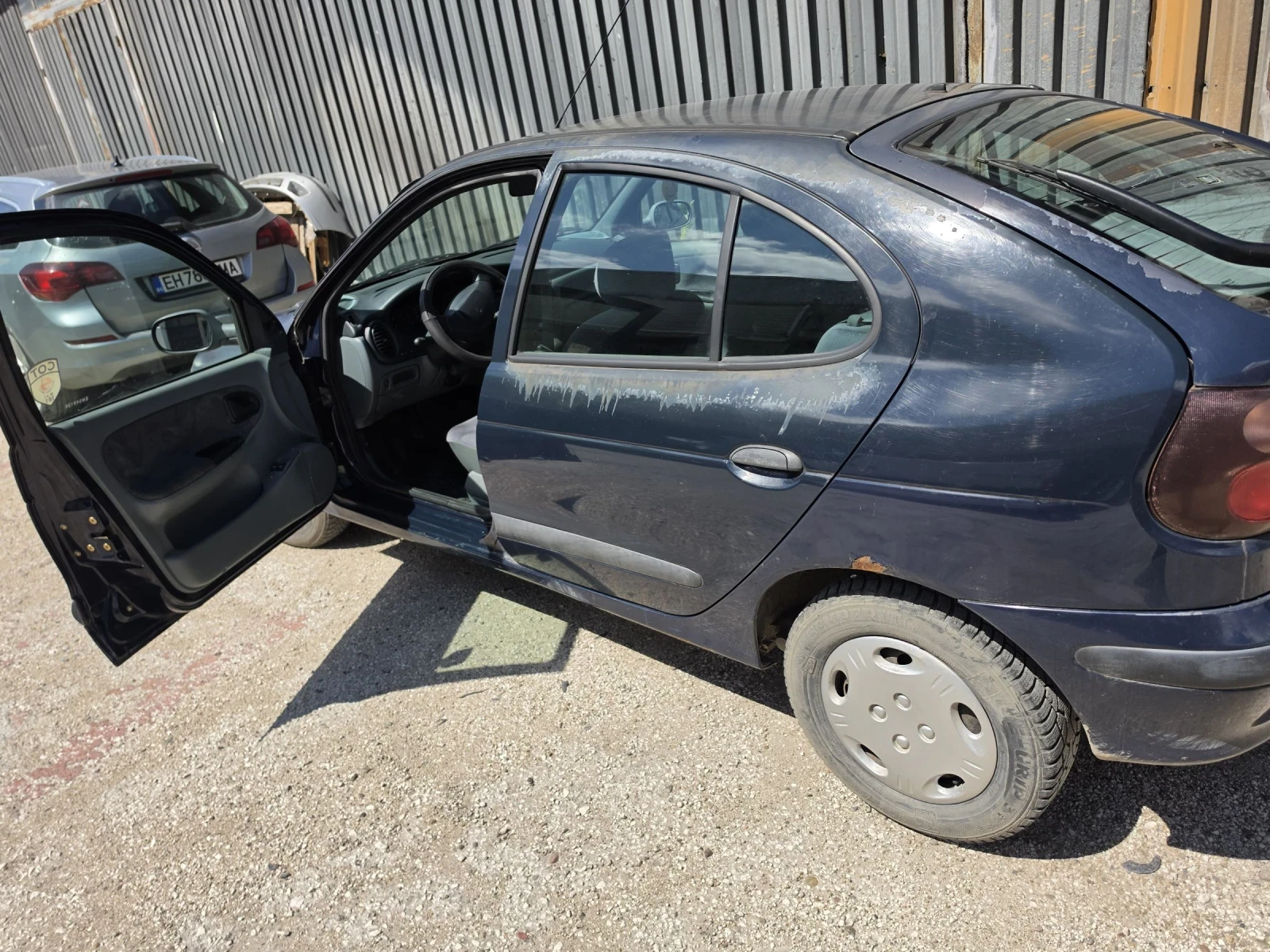 Renault Megane 1600, снимка 7 - Автомобили и джипове - 54593887