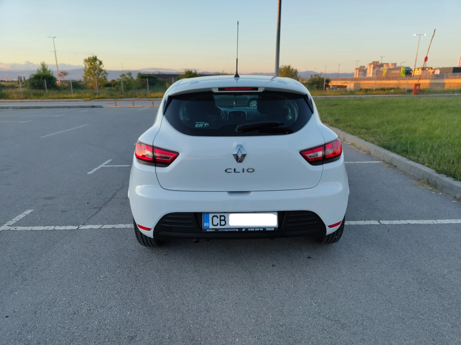 Renault Clio N1, снимка 6 - Автомобили и джипове - 54598526