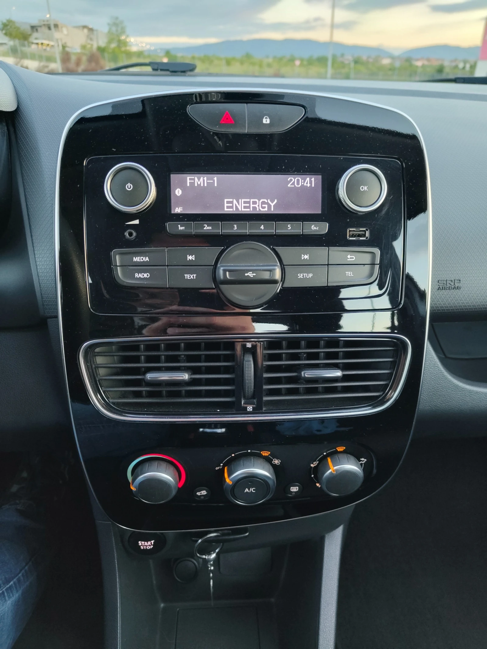 Renault Clio N1, снимка 13 - Автомобили и джипове - 54598526
