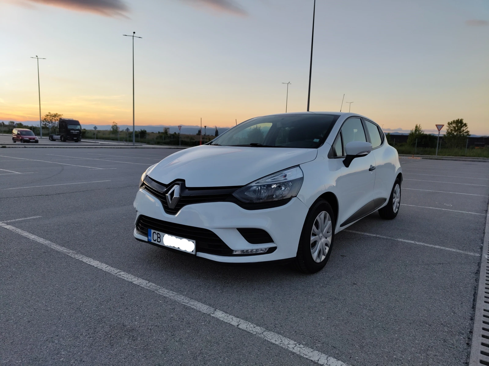 Renault Clio N1, снимка 17 - Автомобили и джипове - 54598526