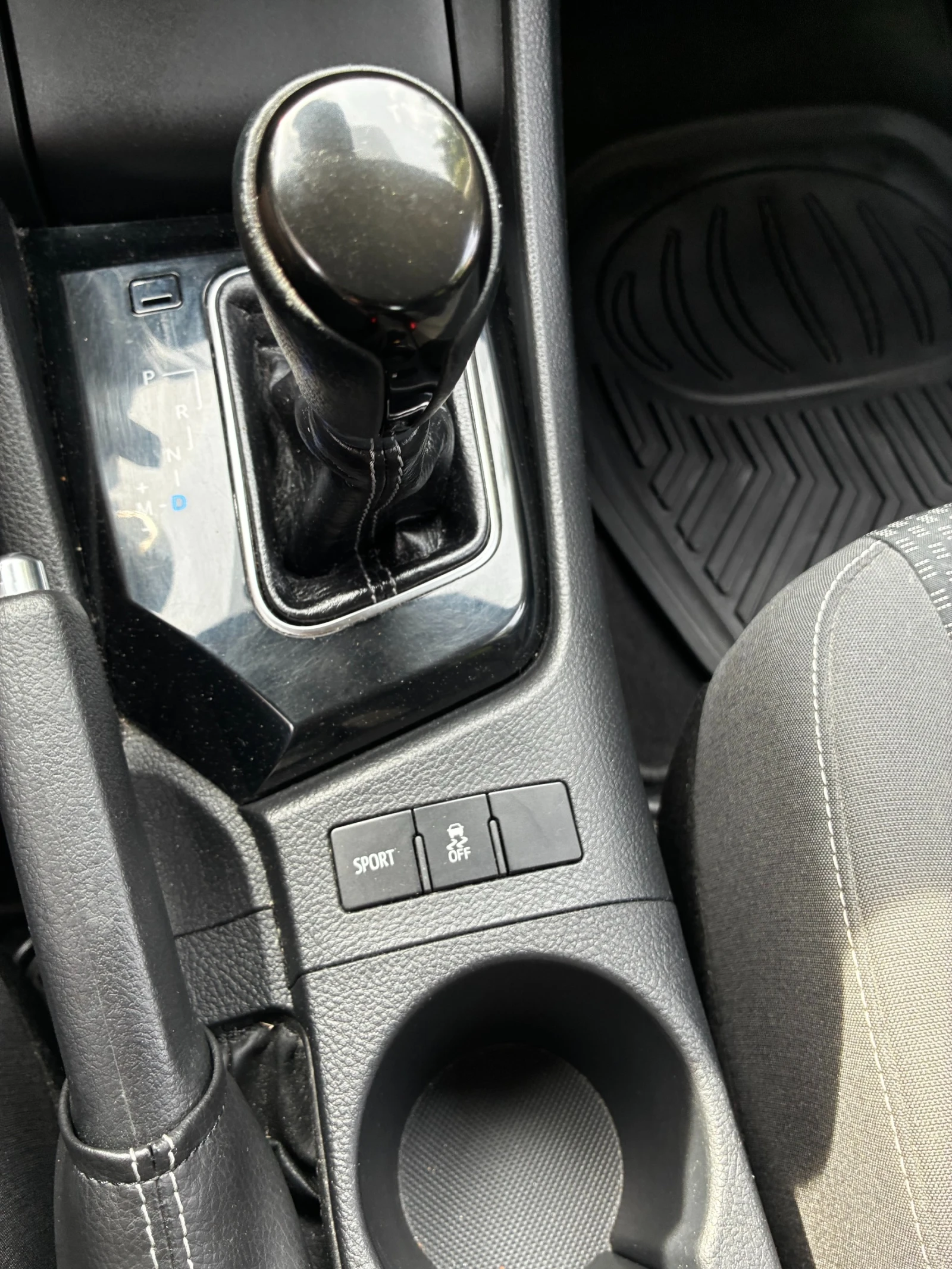 Toyota Corolla, снимка 12 - Автомобили и джипове - 54983033