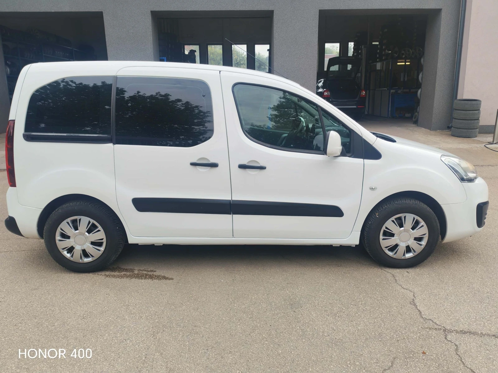 Peugeot Partner Нов внос, снимка 3 - Автомобили и джипове - 55433095