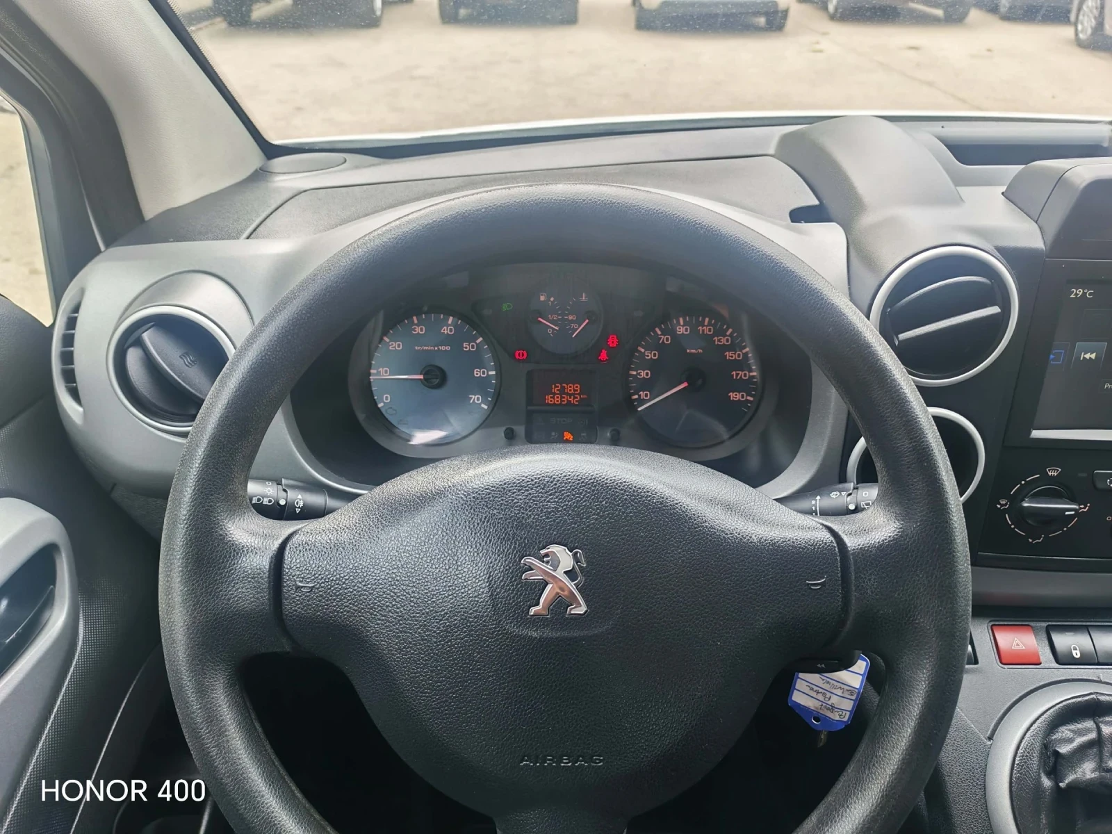 Peugeot Partner Нов внос, снимка 13 - Автомобили и джипове - 55433095