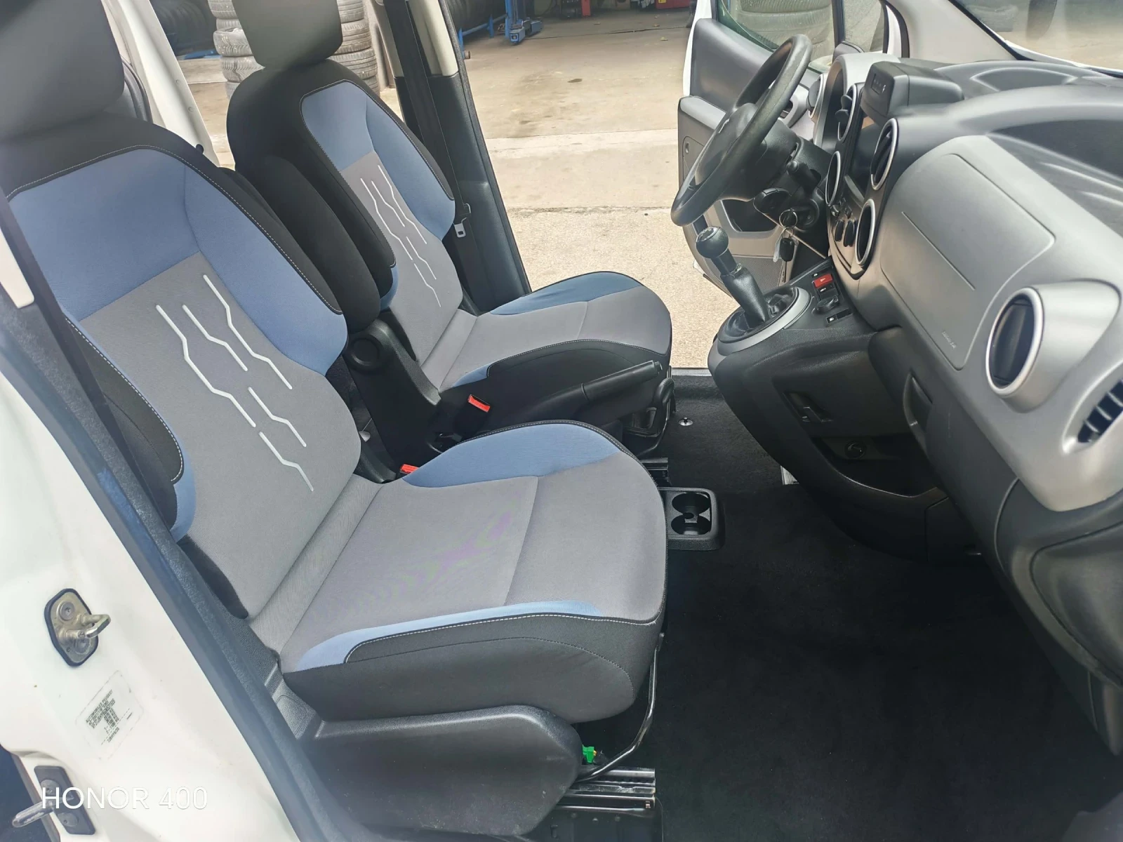 Peugeot Partner Нов внос, снимка 12 - Автомобили и джипове - 55433095