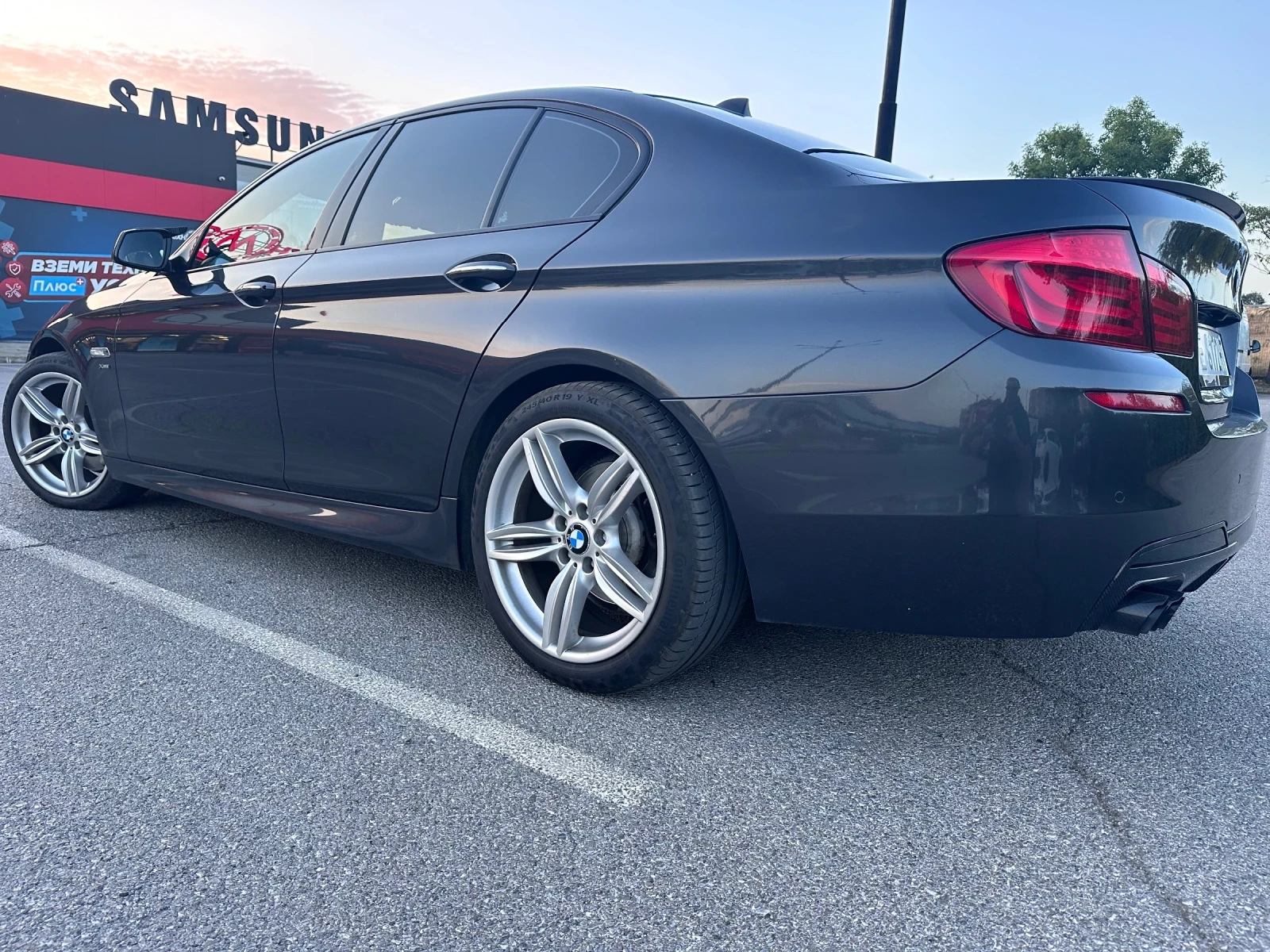 BMW 535 XDRIVE* FULL M PACK* ПОДГРЕВИ* КАМЕРА* ШИБЕДАХ, снимка 10 - Автомобили и джипове - 55830430