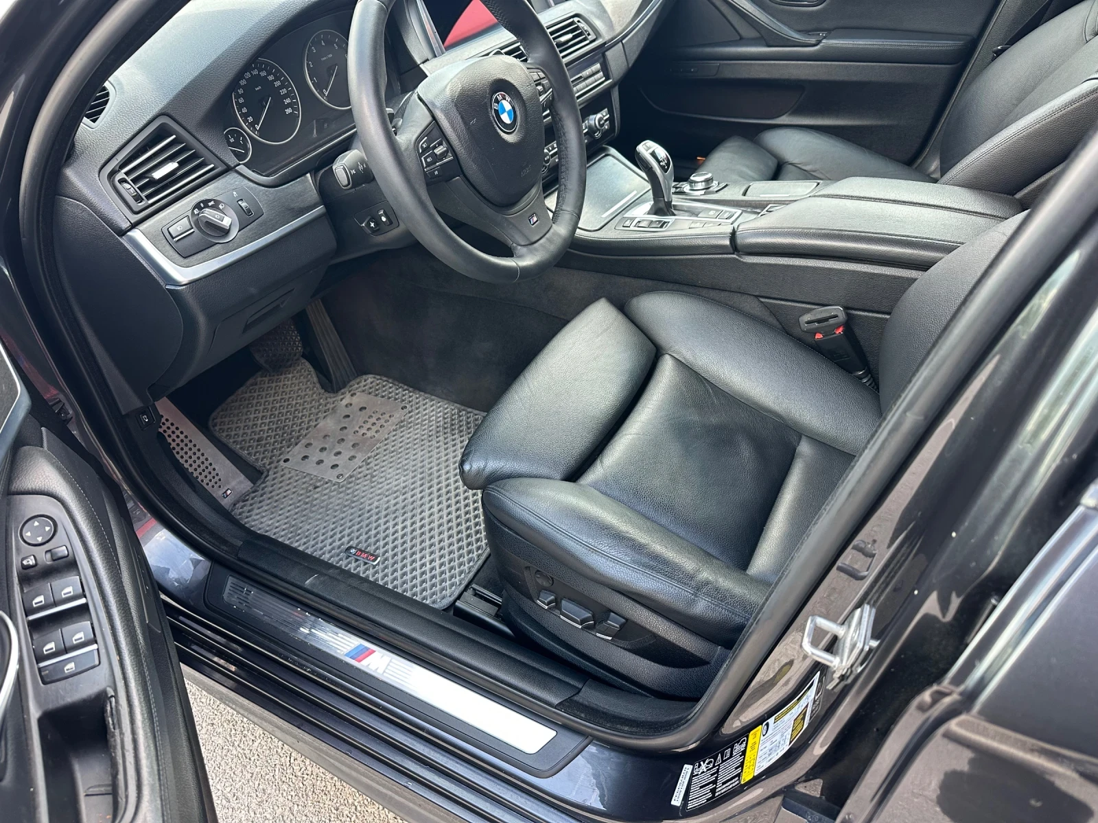 BMW 535 XDRIVE* FULL M PACK* ПОДГРЕВИ* КАМЕРА* ШИБЕДАХ, снимка 13 - Автомобили и джипове - 55486559