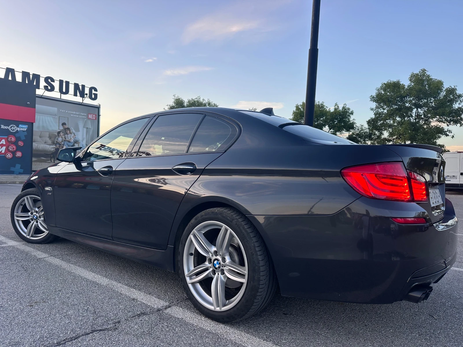 BMW 535 XDRIVE* FULL M PACK* ПОДГРЕВИ* КАМЕРА* ШИБЕДАХ, снимка 7 - Автомобили и джипове - 56074507