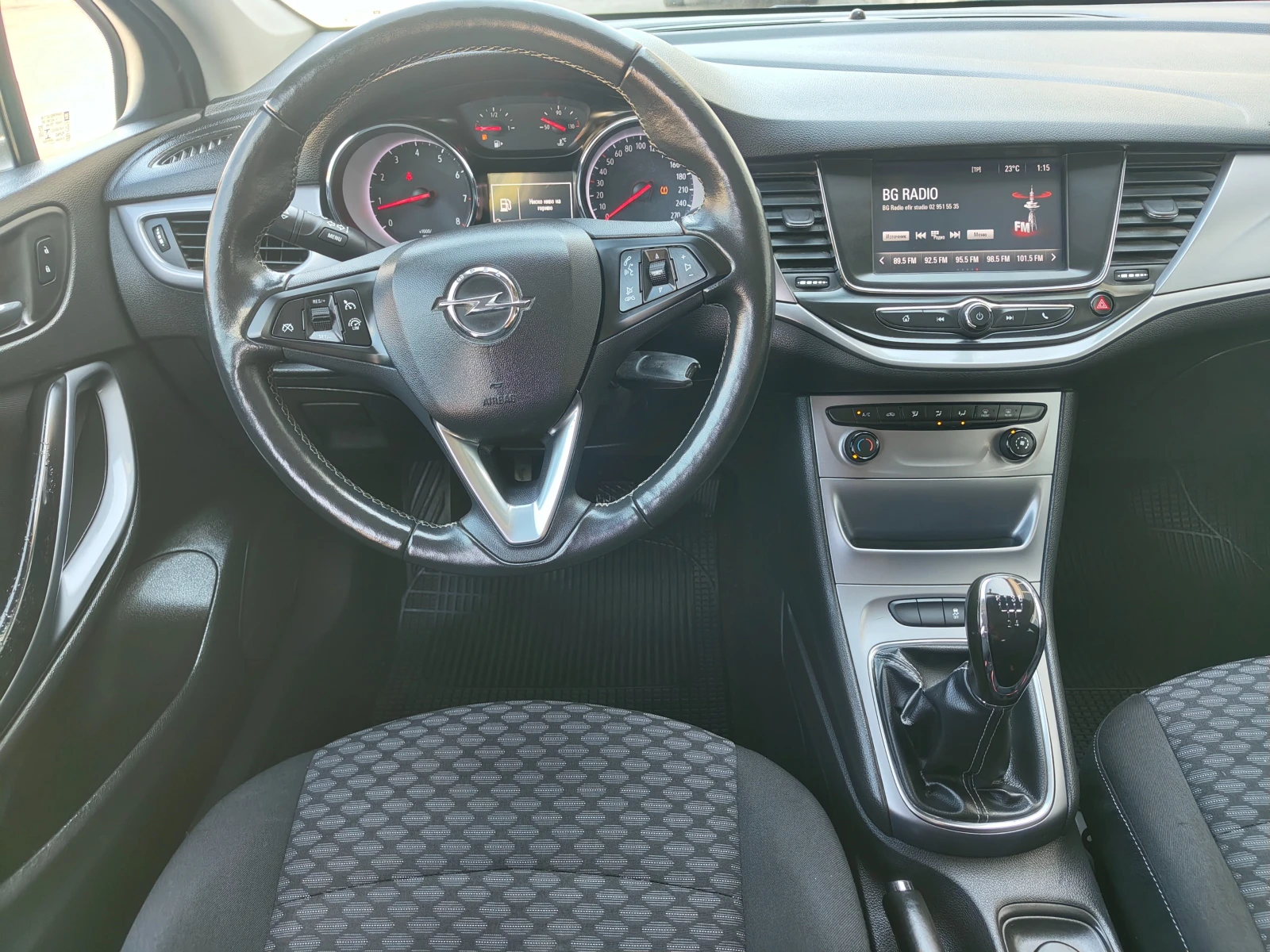 Opel Astra, снимка 3 - Автомобили и джипове - 55667086