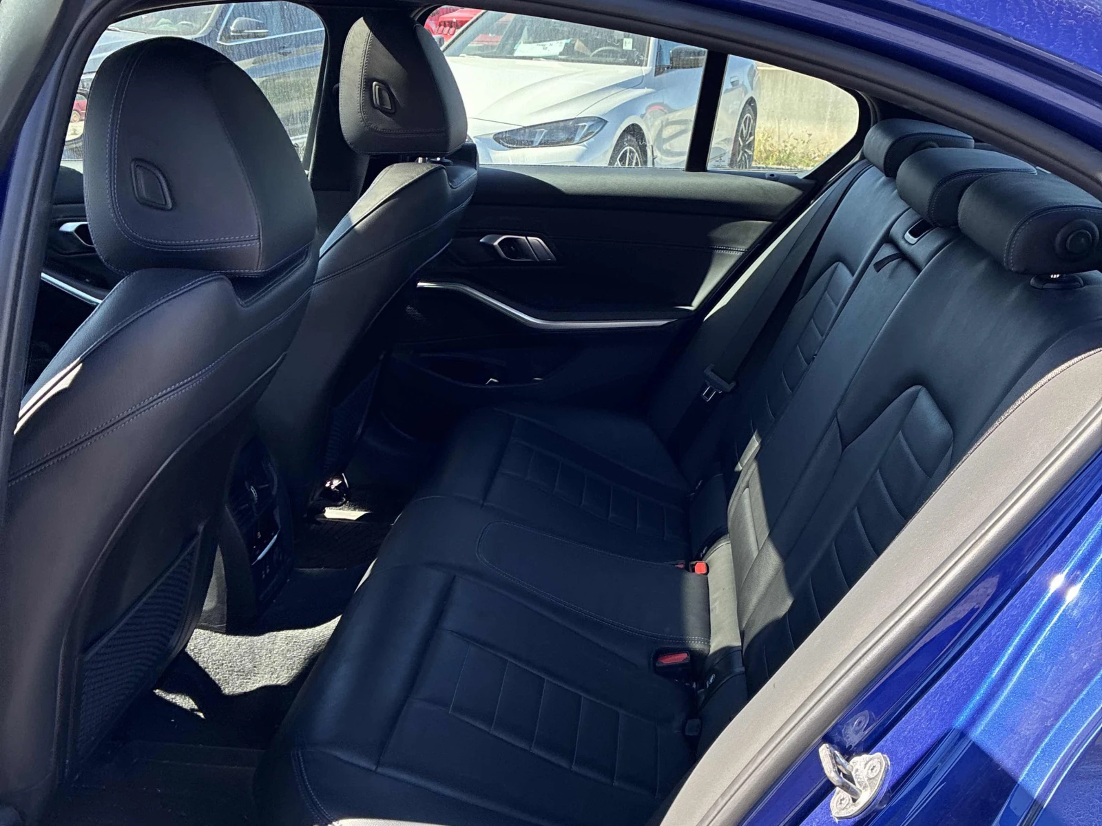 BMW 330 xDrive / АВТОКРЕДИТ, снимка 13 - Автомобили и джипове - 56228371