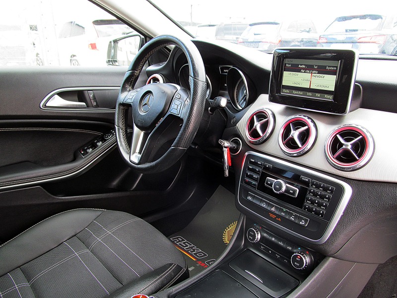 Mercedes-Benz GLA AMG/PANORAMA/4-MATIC/СОБСТВЕН ЛИЗИНГ, снимка 12 - Автомобили и джипове - 44975204